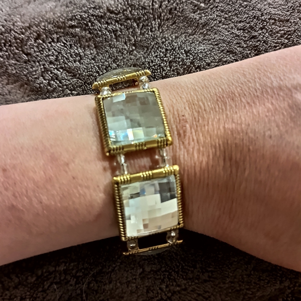 Free With Purchase New Bracelet
